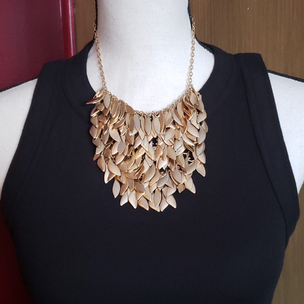 Banana Republic necklace